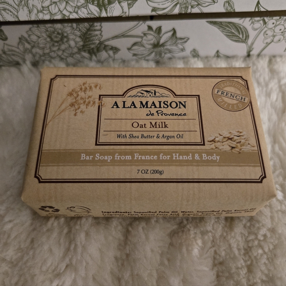 A La Maison Triple Milled Oat Milk Bar Soaps Box/4 Bars - Picture 4 of 7
